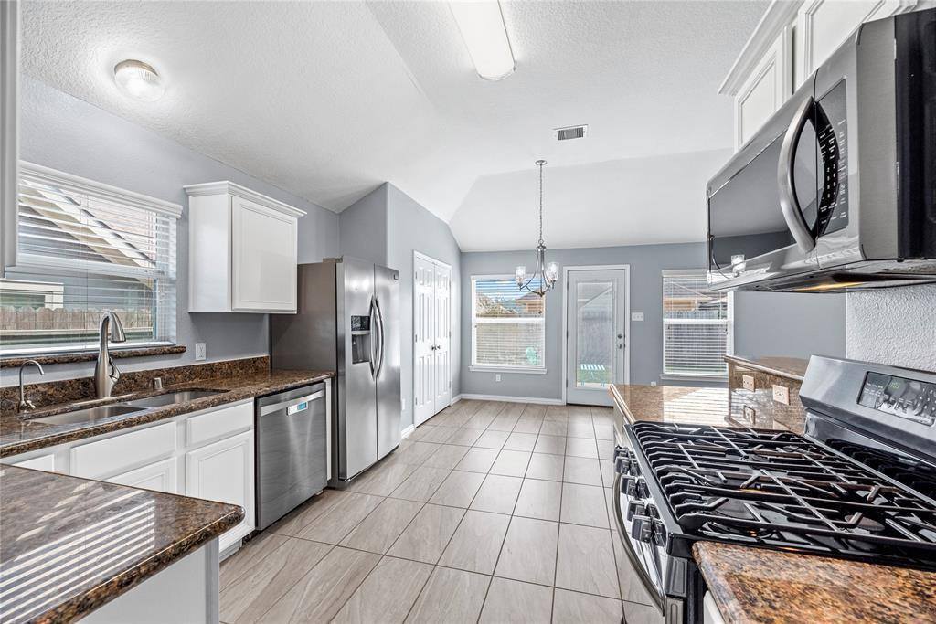 971 Oak Terrace Drive, Conroe, TX 77378