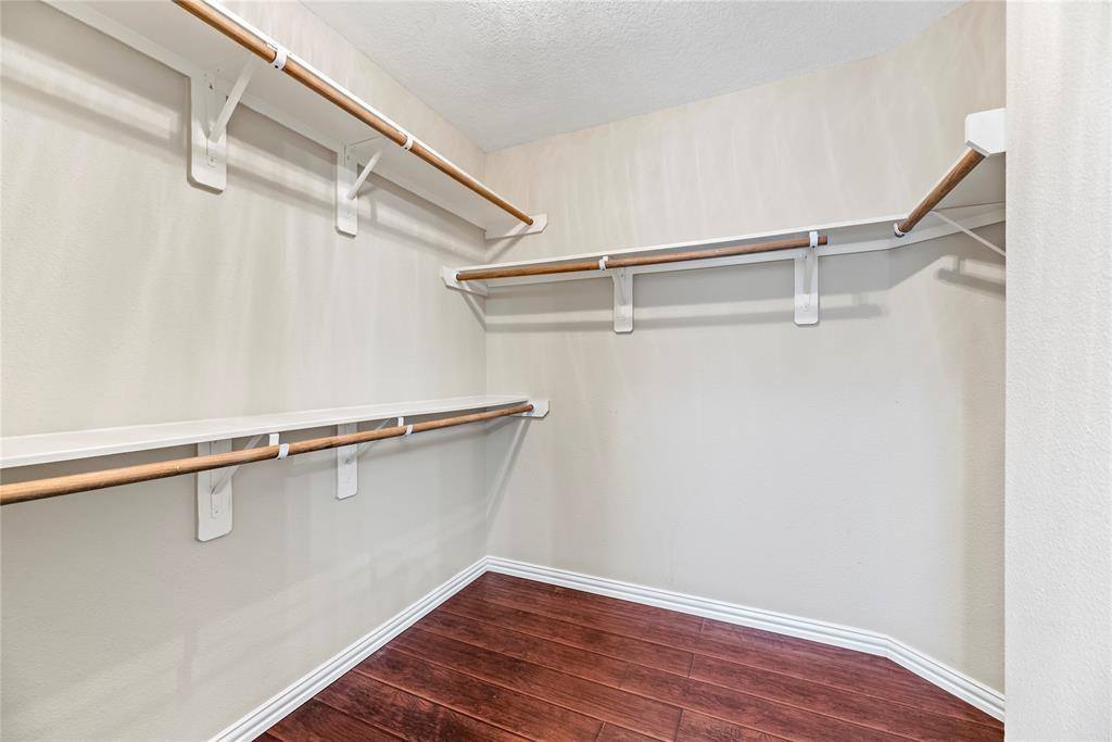 971 Oak Terrace Drive, Conroe, TX 77378