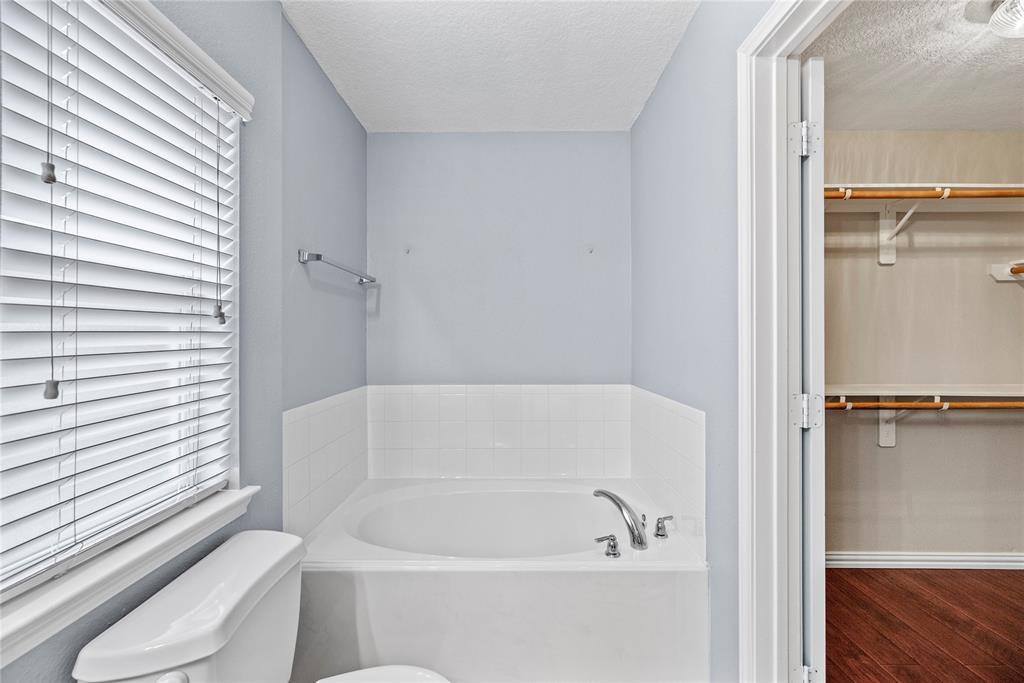 971 Oak Terrace Drive, Conroe, TX 77378