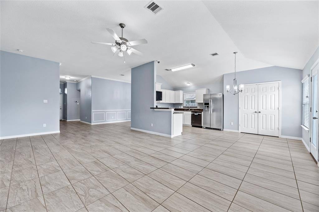 971 Oak Terrace Drive, Conroe, TX 77378