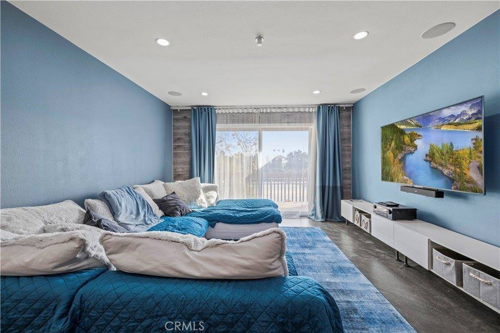 23515 Lyons Avenue, Valencia, CA 91355