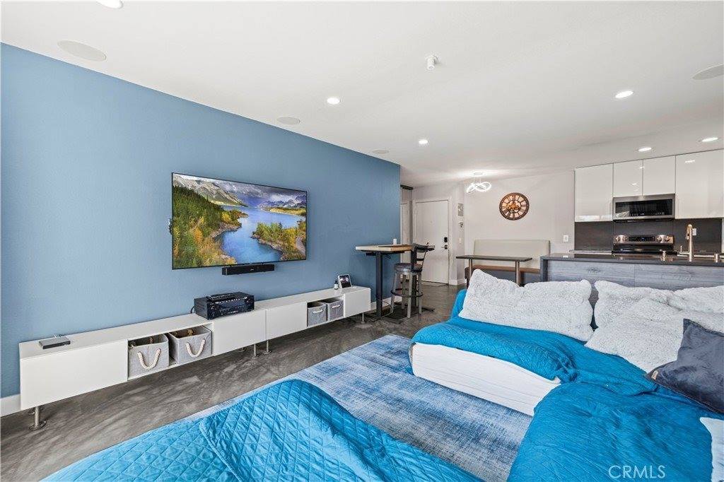 23515 Lyons Avenue, Valencia, CA 91355