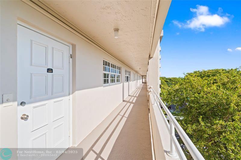 605 Oaks Dr 609, Pompano Beach, FL 33069