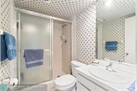 605 Oaks Dr 609, Pompano Beach, FL 33069