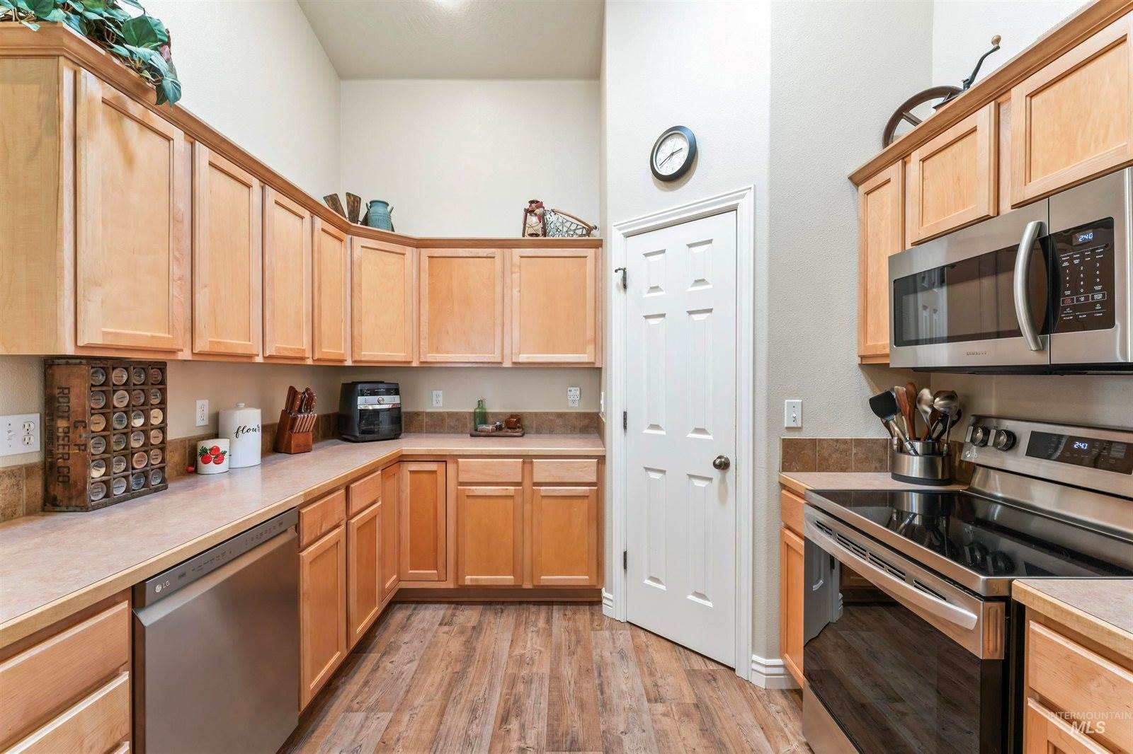 3011 S Flathead Pl, Nampa, ID 83686