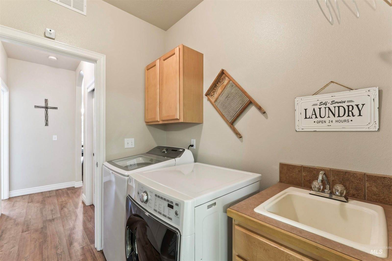 3011 S Flathead Pl, Nampa, ID 83686