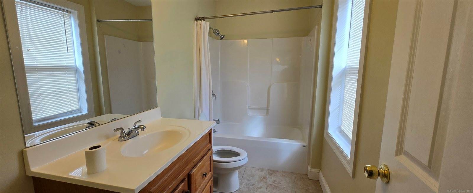 26 Greenfield, Bridgeport, CT 06606