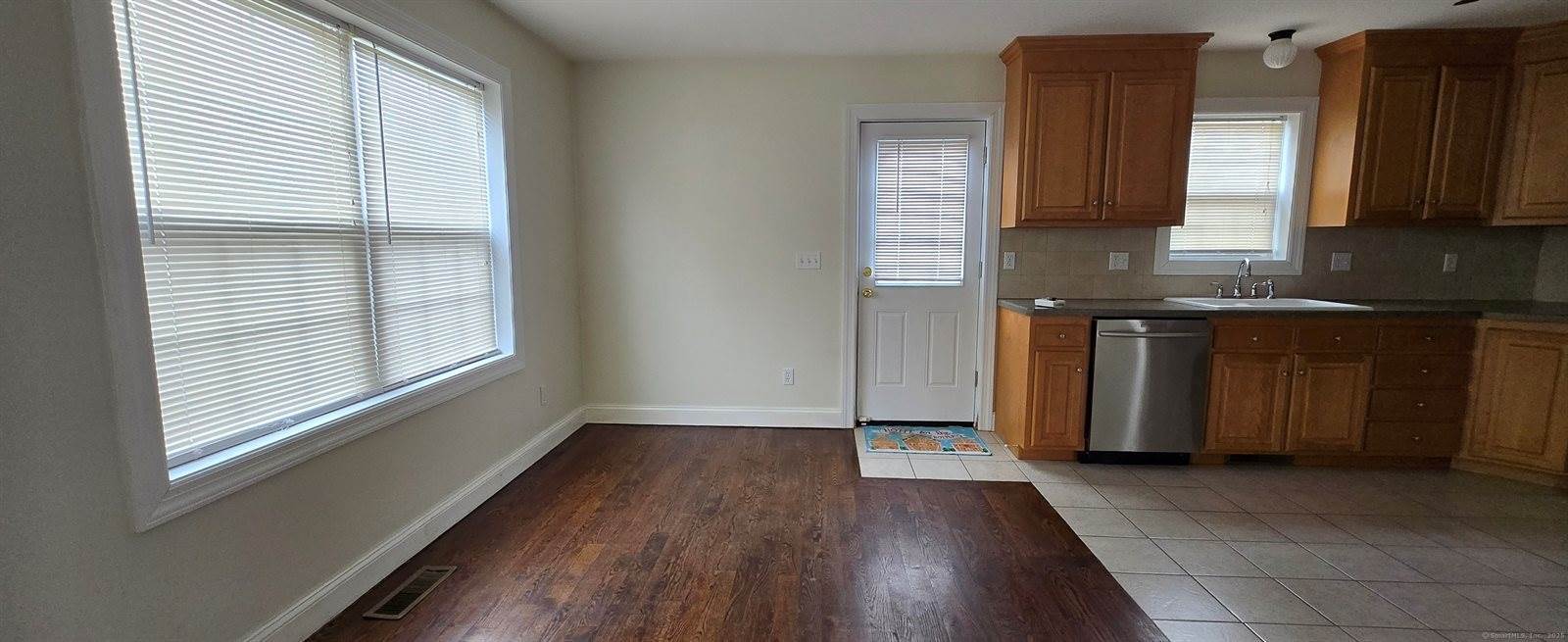 26 Greenfield, Bridgeport, CT 06606