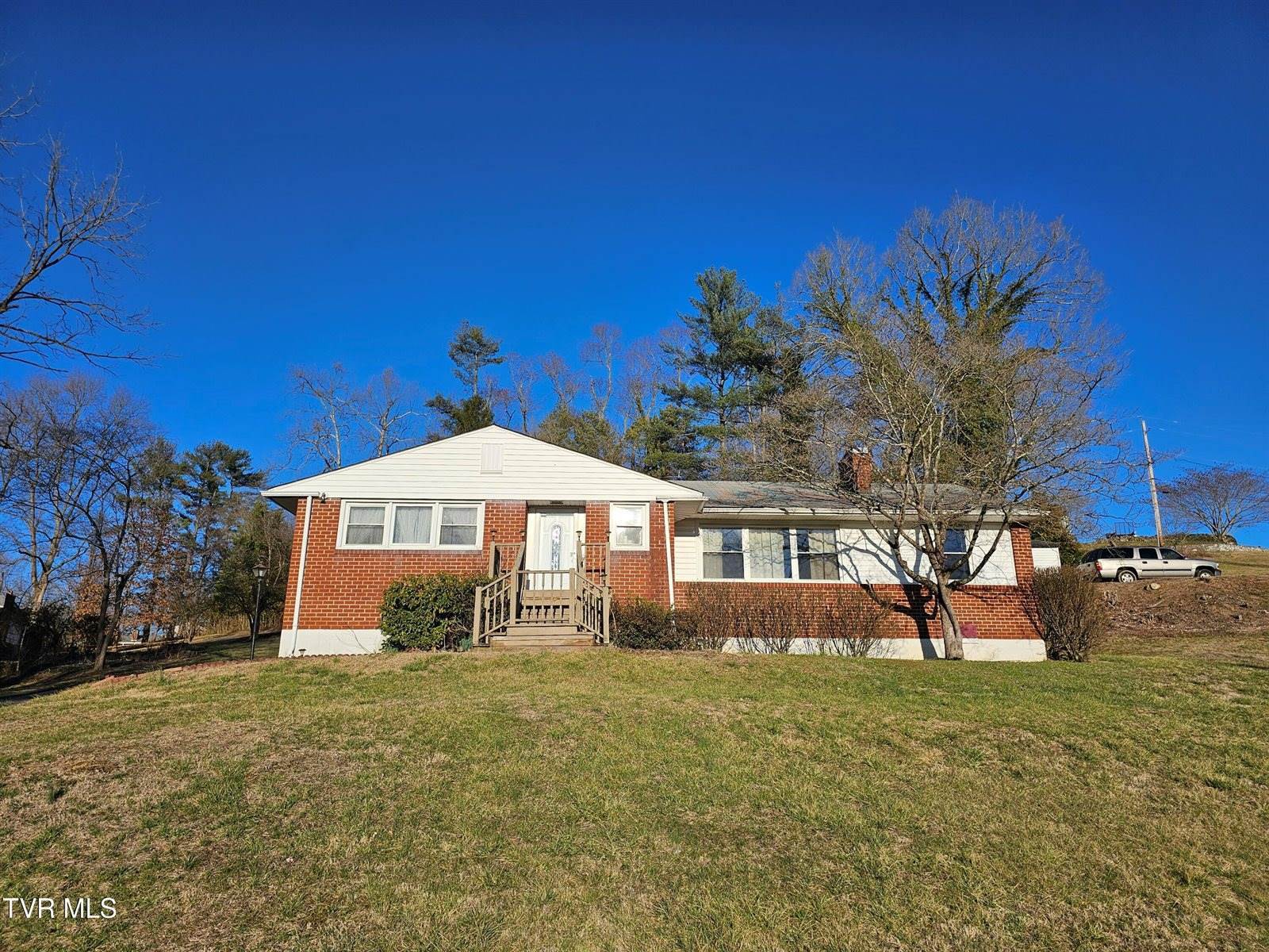 3521 Fort Henry Drive, Kingsport, TN 37664