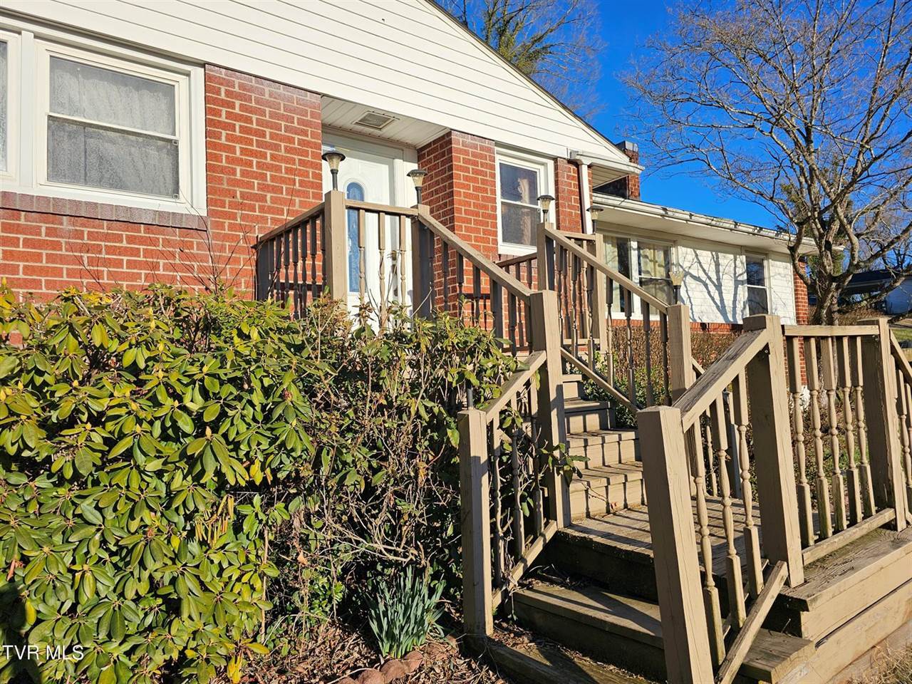 3521 Fort Henry Drive, Kingsport, TN 37664