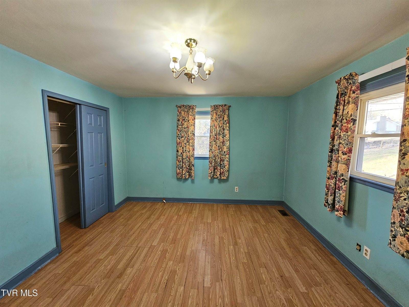 3521 Fort Henry Drive, Kingsport, TN 37664