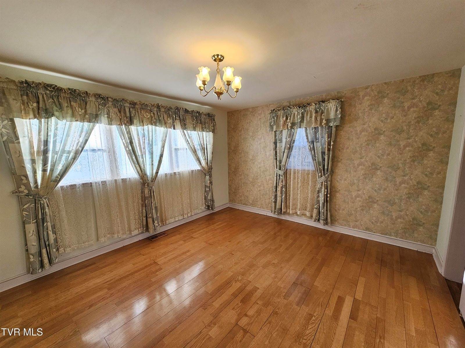 3521 Fort Henry Drive, Kingsport, TN 37664