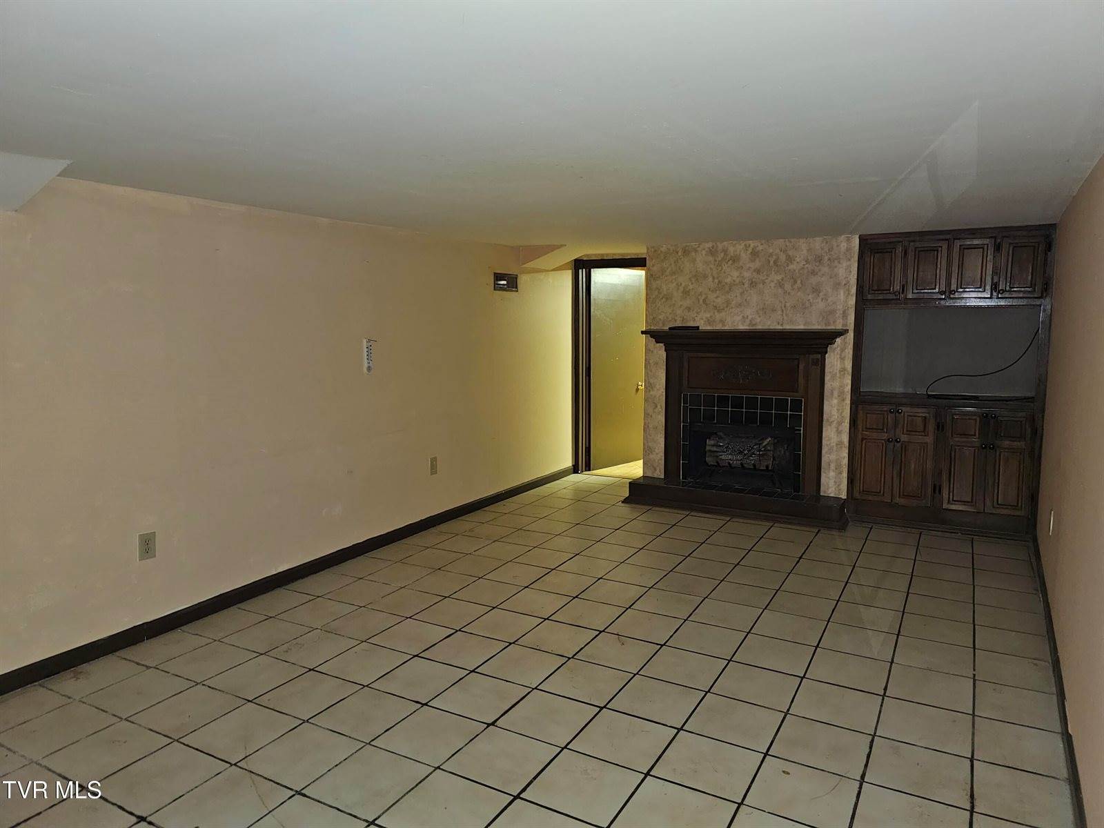 3521 Fort Henry Drive, Kingsport, TN 37664