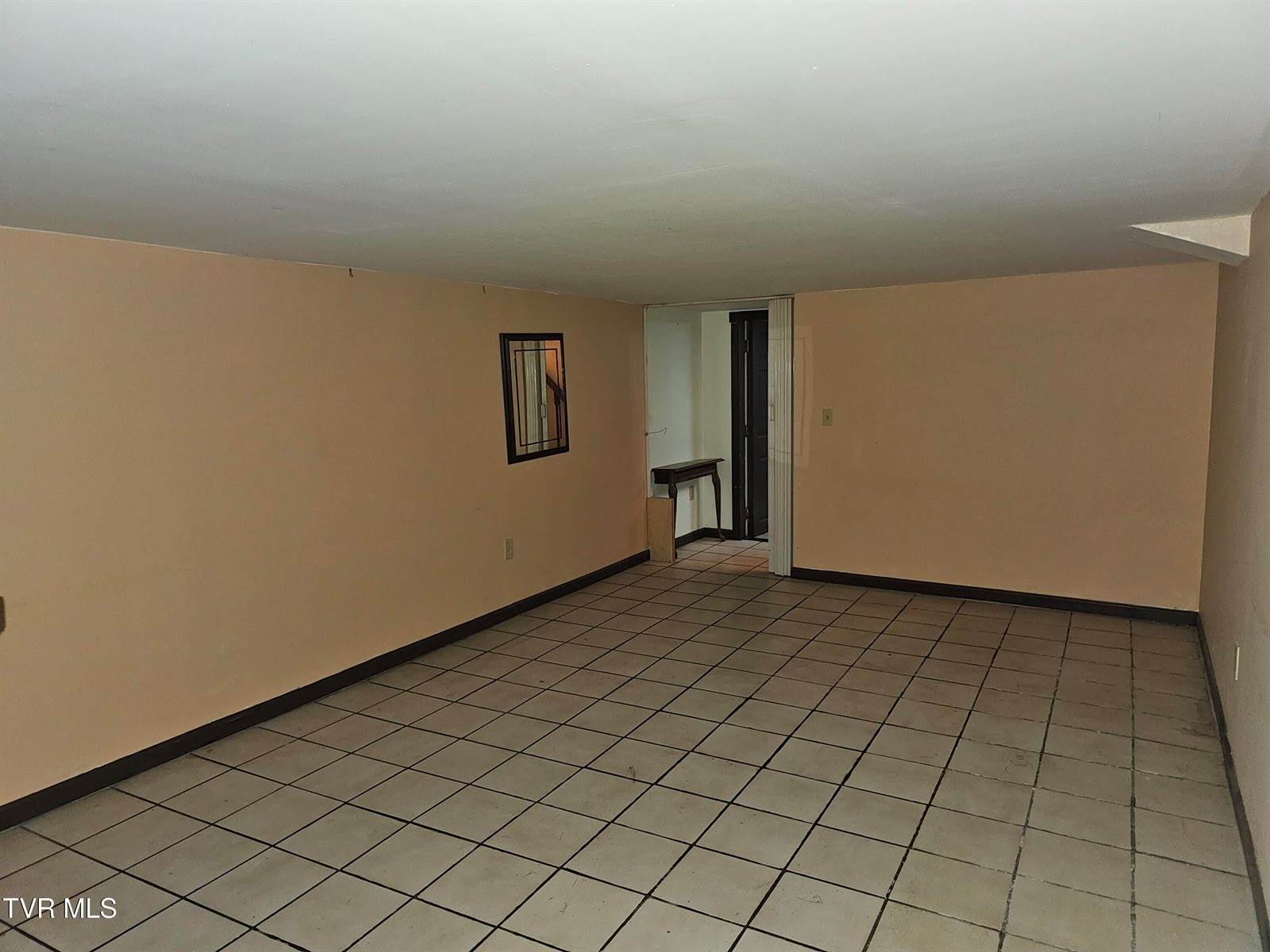 3521 Fort Henry Drive, Kingsport, TN 37664