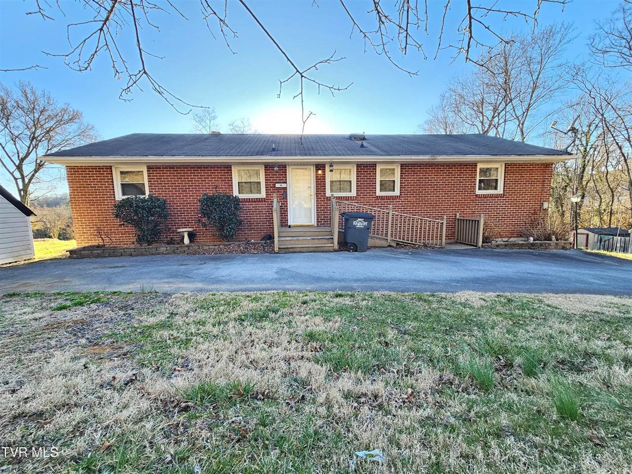 3521 Fort Henry Drive, Kingsport, TN 37664