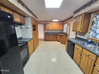 3521 Fort Henry Drive, Kingsport, TN 37664