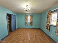 3521 Fort Henry Drive, Kingsport, TN 37664