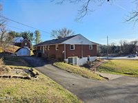 3521 Fort Henry Drive, Kingsport, TN 37664