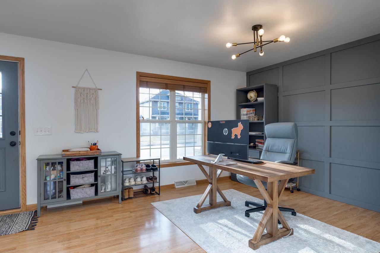 4728 Secret Garden Drive, Mcfarland, WI 53558