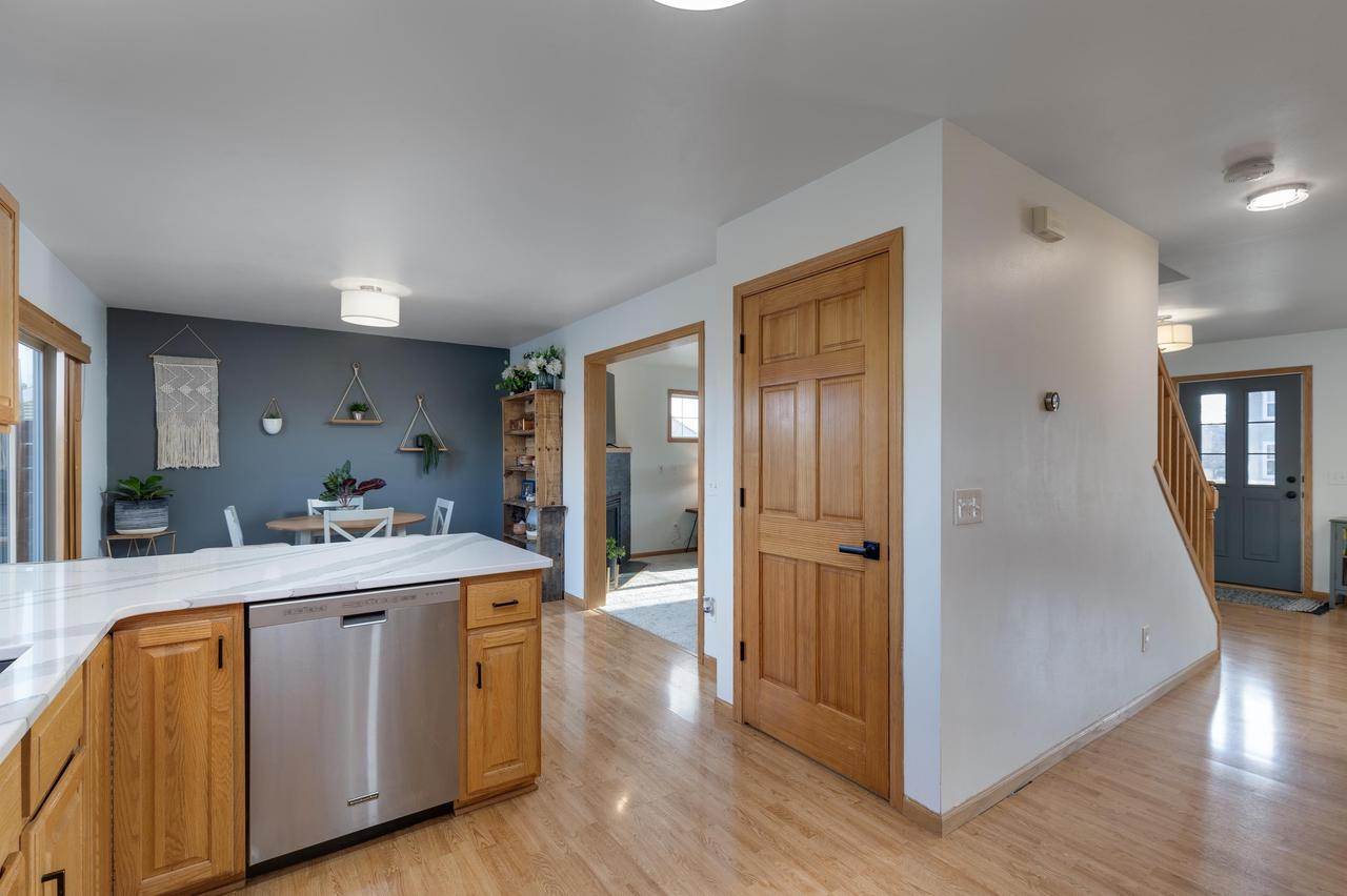 4728 Secret Garden Drive, Mcfarland, WI 53558