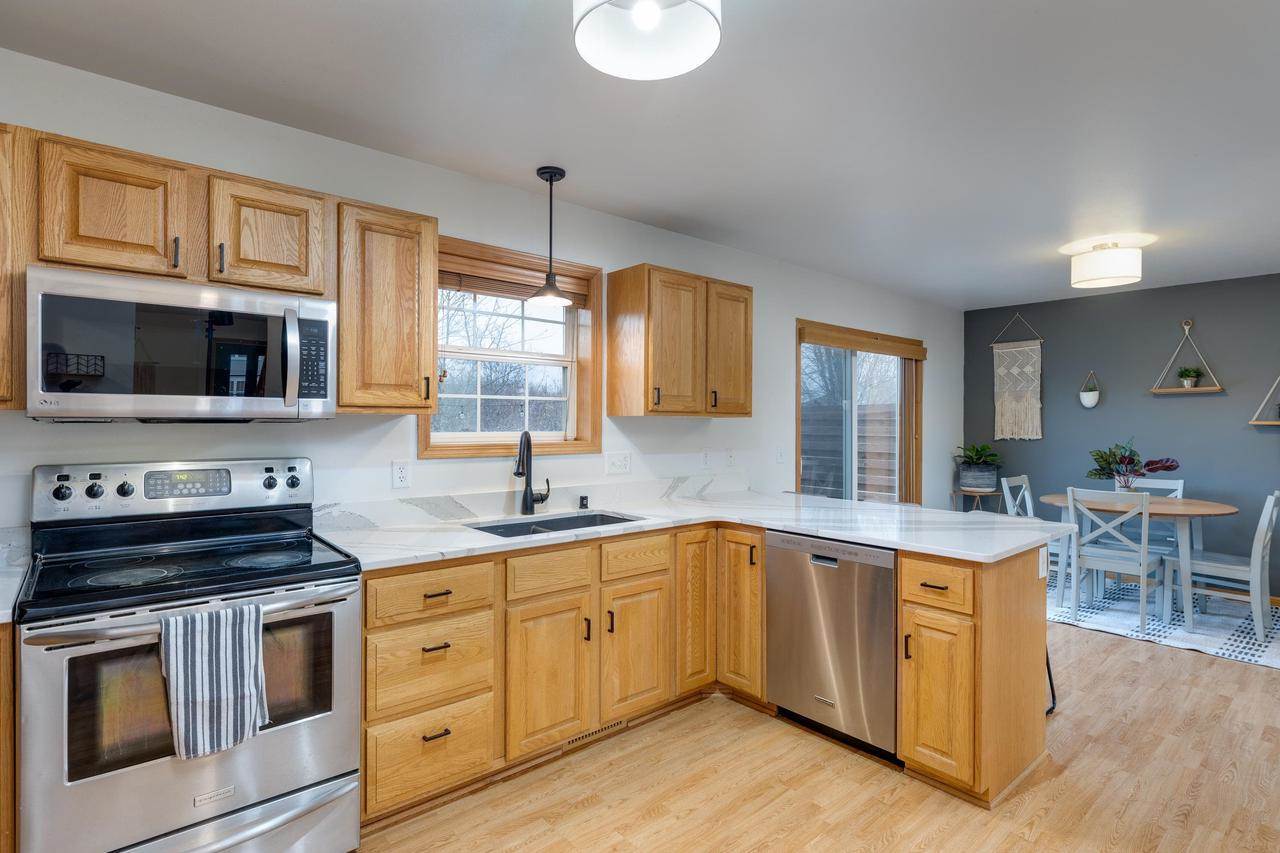 4728 Secret Garden Drive, Mcfarland, WI 53558