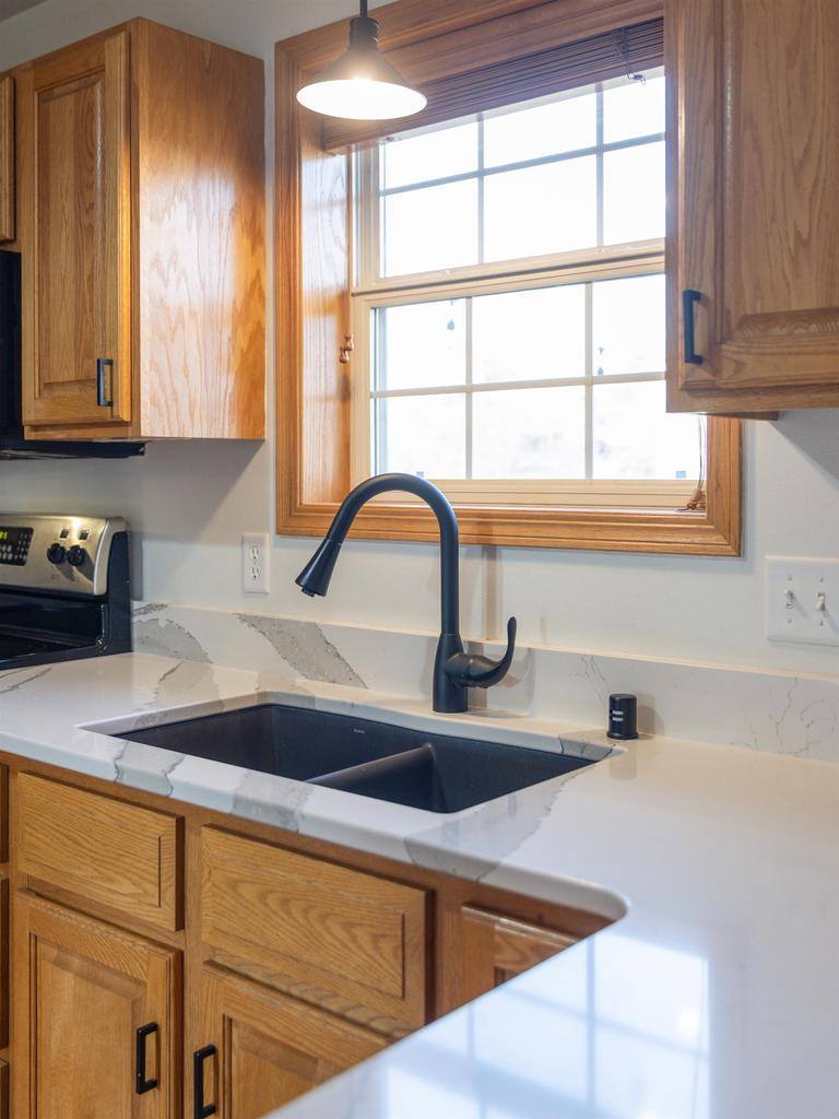 4728 Secret Garden Drive, Mcfarland, WI 53558