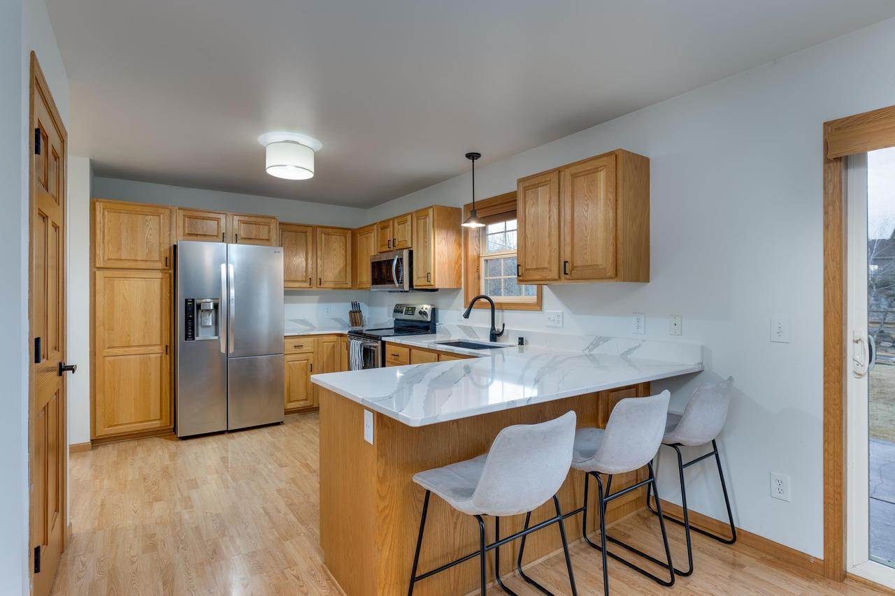 4728 Secret Garden Drive, Mcfarland, WI 53558