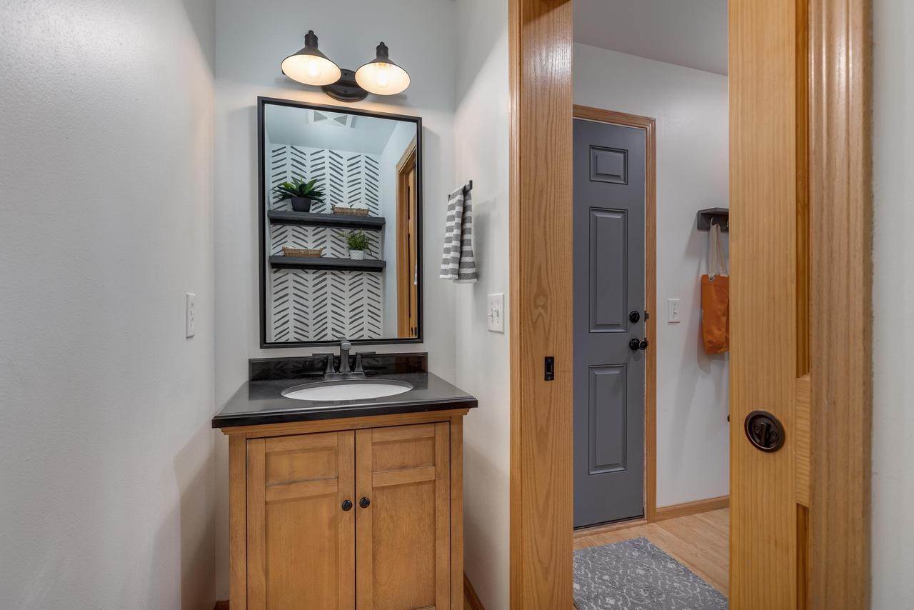 4728 Secret Garden Drive, Mcfarland, WI 53558