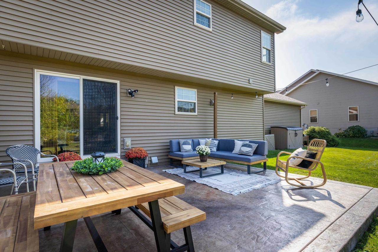 4728 Secret Garden Drive, Mcfarland, WI 53558