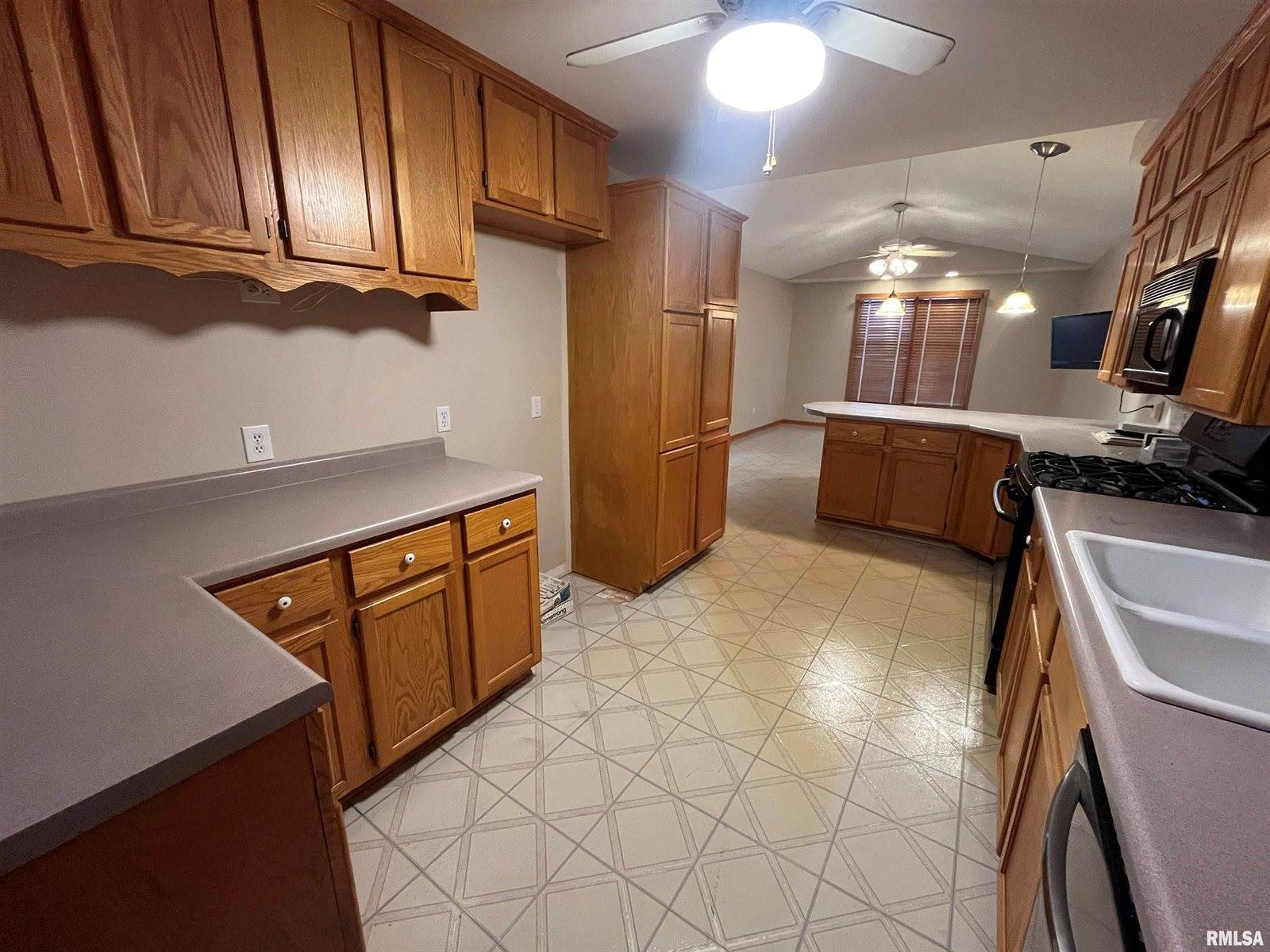 1609 Alcoa Avenue, Bettendorf, IA 52722