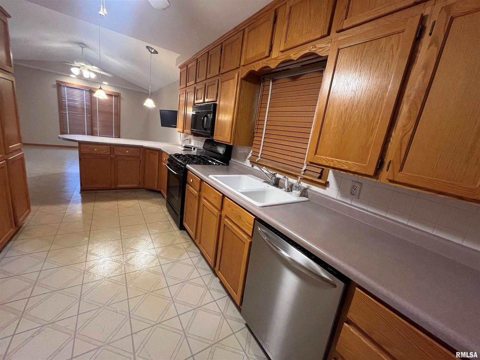 1609 Alcoa Avenue, Bettendorf, IA 52722