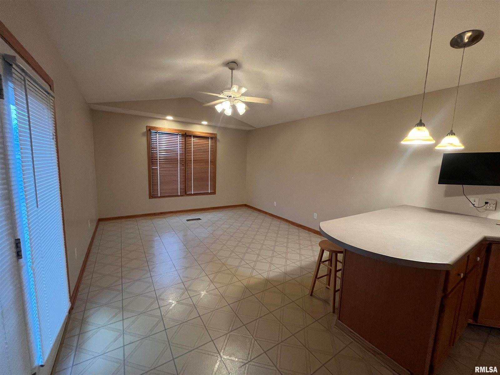 1609 Alcoa Avenue, Bettendorf, IA 52722