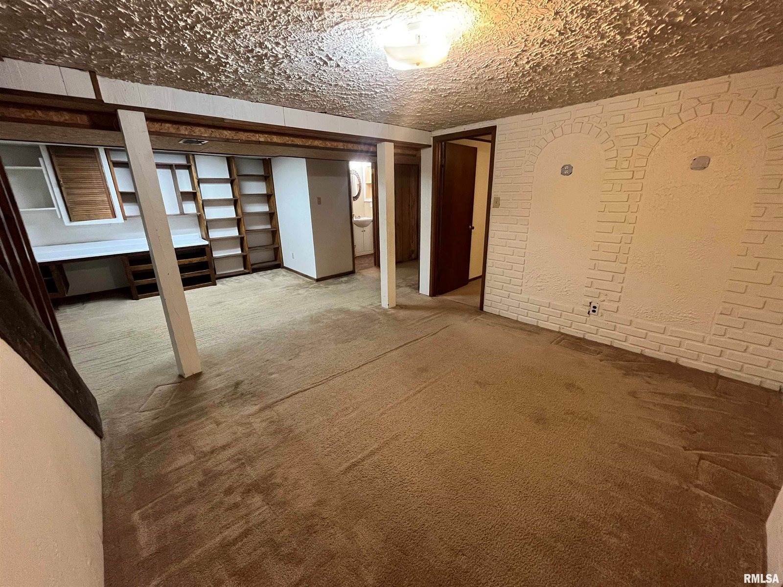 1609 Alcoa Avenue, Bettendorf, IA 52722