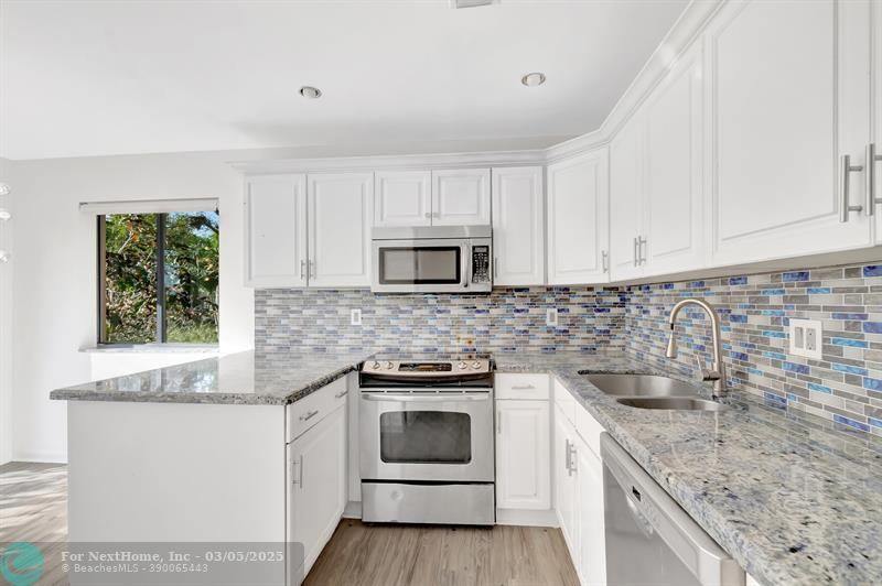5334 Fountains Dr 221, #221, Lake Worth, FL 33467