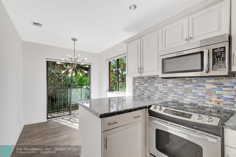 5334 Fountains Dr 221, #221, Lake Worth, FL 33467