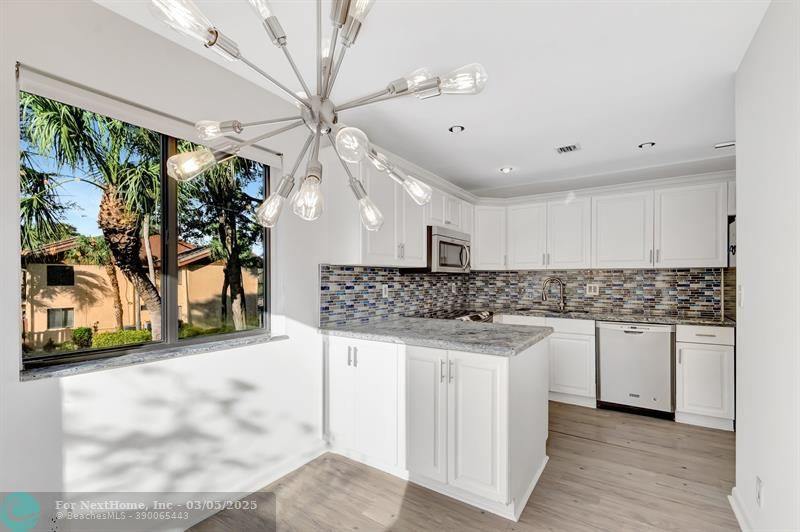 5334 Fountains Dr 221, #221, Lake Worth, FL 33467