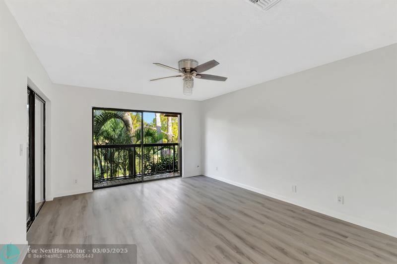 5334 Fountains Dr 221, #221, Lake Worth, FL 33467