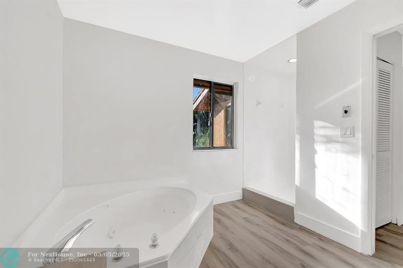 5334 Fountains Dr 221, #221, Lake Worth, FL 33467