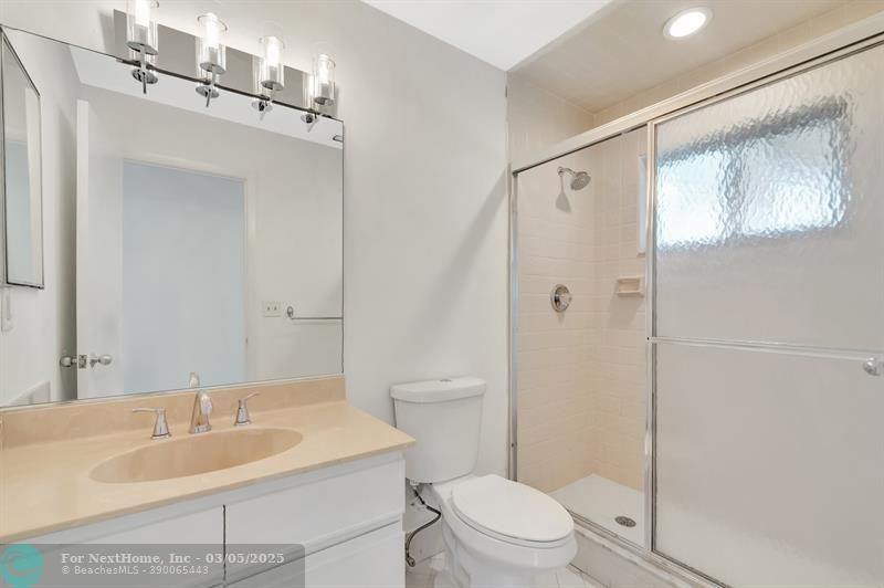 5334 Fountains Dr 221, #221, Lake Worth, FL 33467