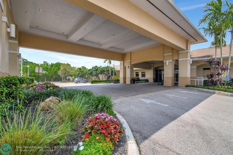 5334 Fountains Dr 221, #221, Lake Worth, FL 33467