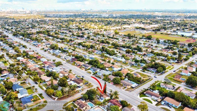 1041 NW 199th St, Miami, FL 33169