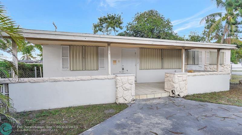 1041 NW 199th St, Miami, FL 33169