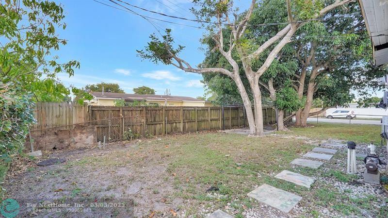 1041 NW 199th St, Miami, FL 33169