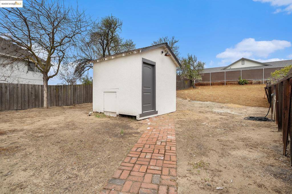 10 Madeira Ct, Oakley, CA 94561