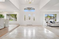 10 Madeira Ct, Oakley, CA 94561