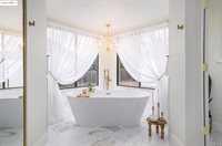 10 Madeira Ct, Oakley, CA 94561