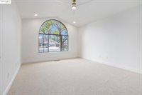 10 Madeira Ct, Oakley, CA 94561