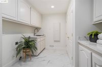 10 Madeira Ct, Oakley, CA 94561