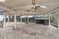 10 Madeira Ct, Oakley, CA 94561