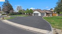 10 Madeira Ct, Oakley, CA 94561